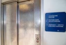 Stazione di Bolzano: Ascensore sottopassaggio